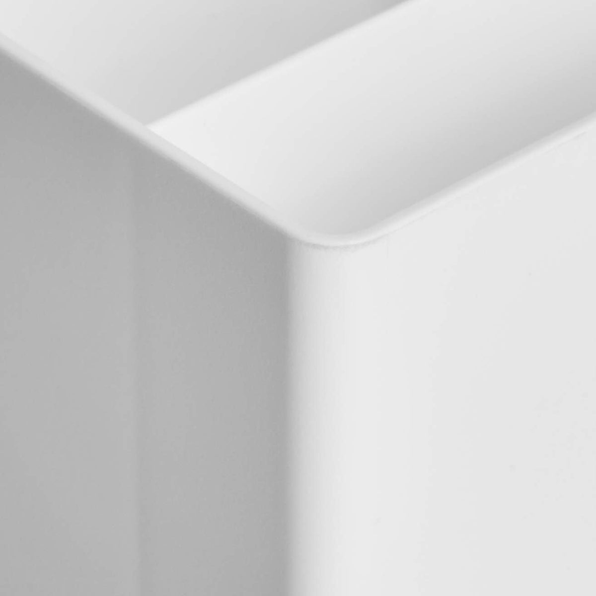 Plastic Desk Organizer Pen Cup White | Holds Pens/Pencils