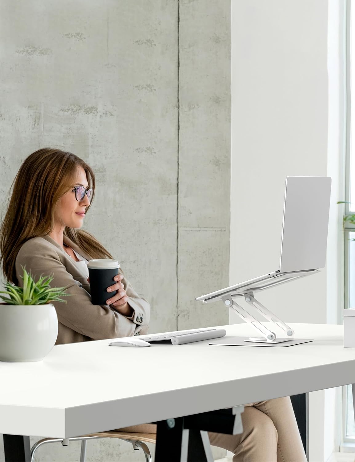 Laptop Stand ° Rotating Base