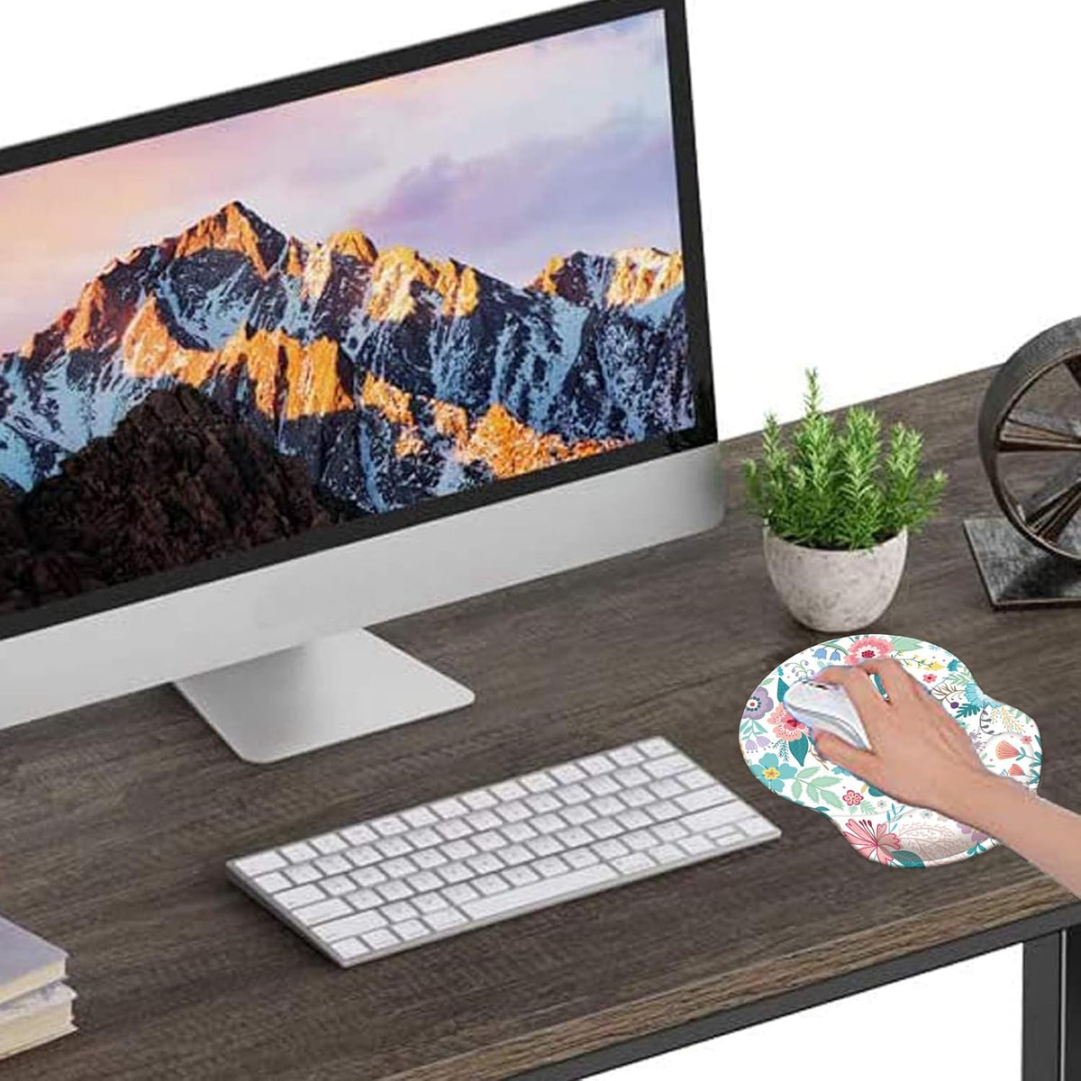 Ergonomic Mouse Pad with Wrist Support