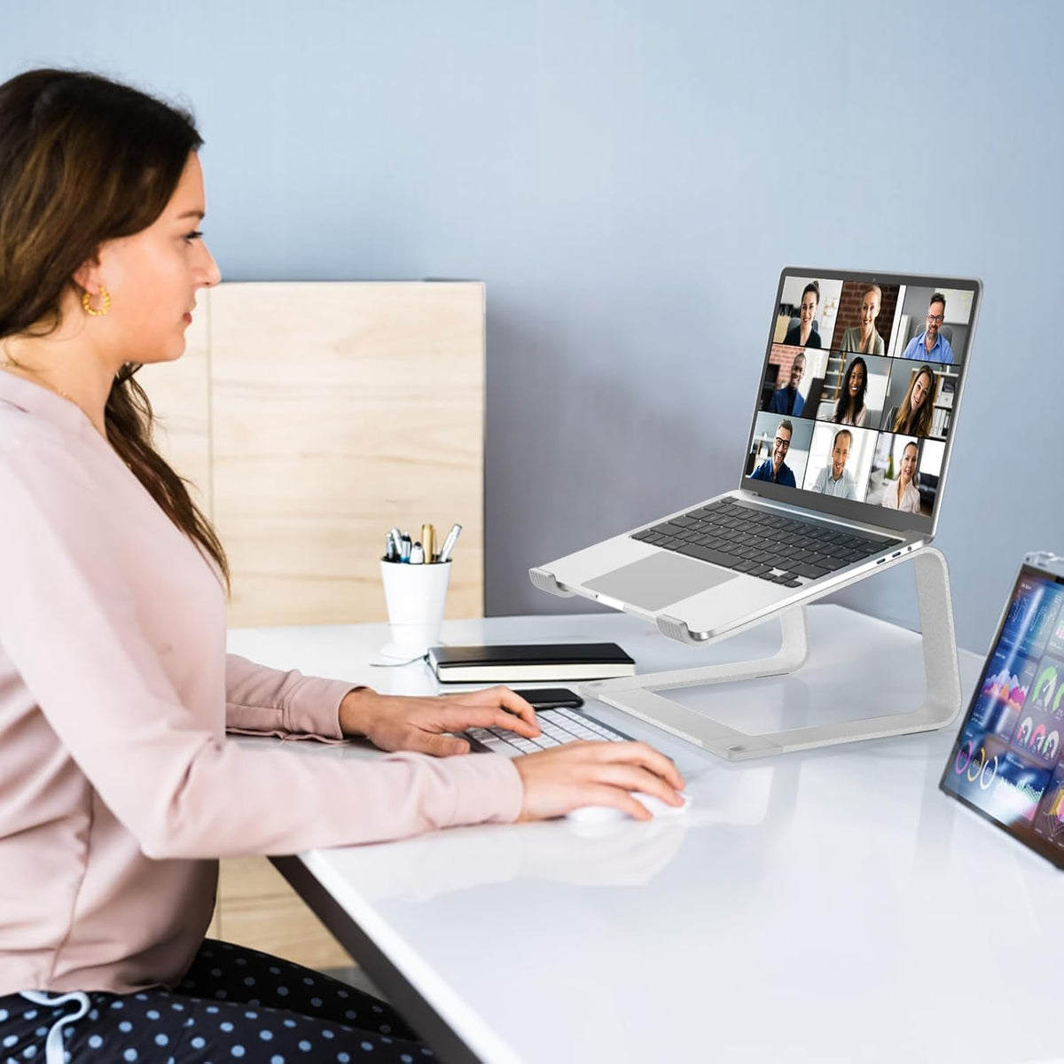 GleYo Laptop Stand
