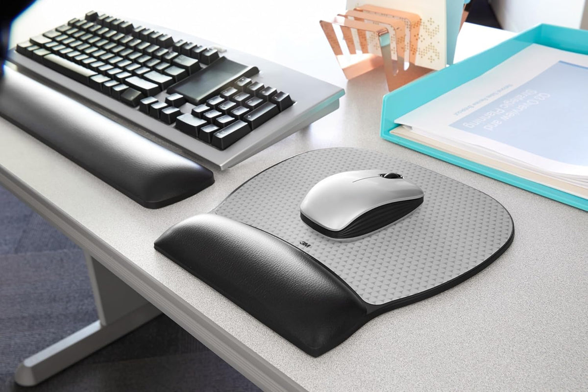 Precise Mouse Pad with Wrist Rest